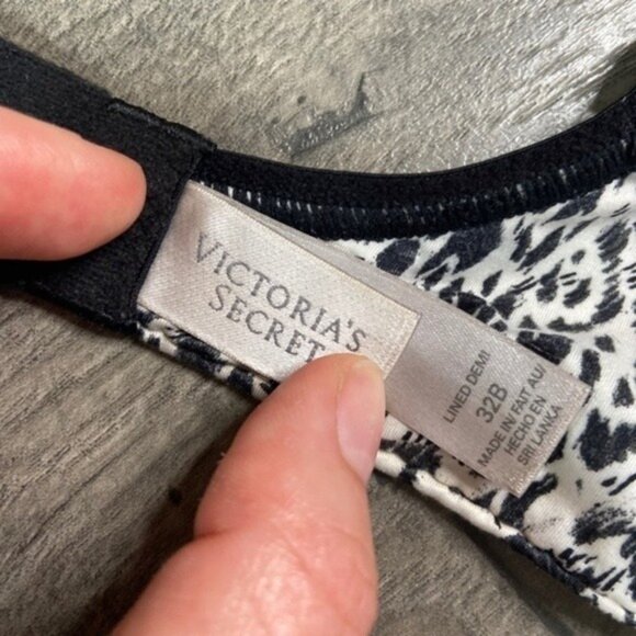Victoria's Secret Animal Print Lined Demi Bra Size 32B - Picture 7 of 9